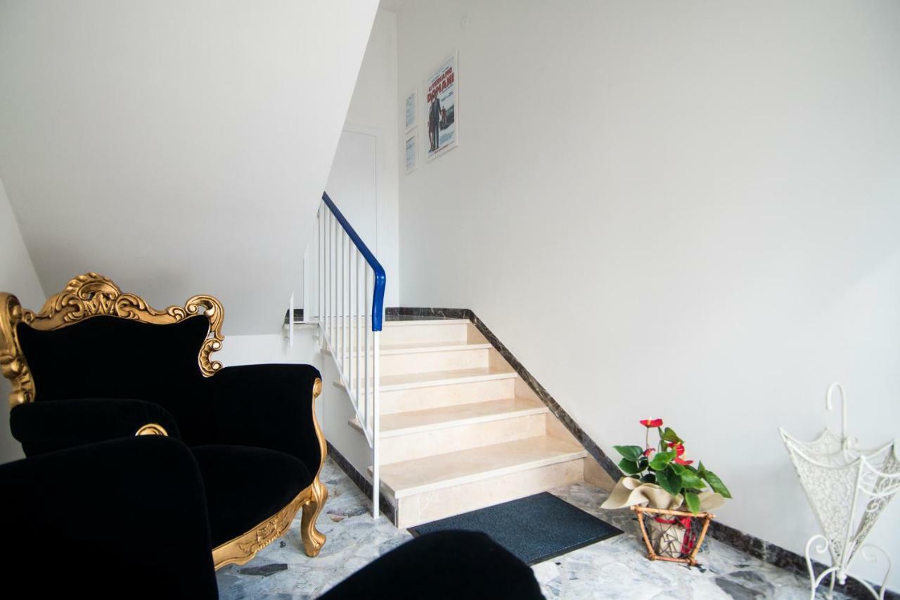 Dimora Cappuccini Guest House Cisternino Exterior photo